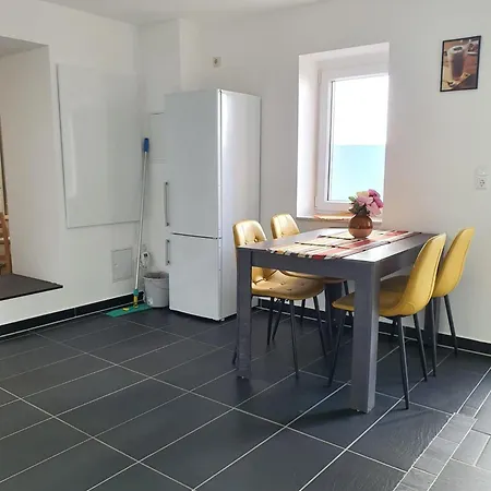 Fewo-4-in-magdeburg-fermersleben-mit-wlan Apartman Magdeburg